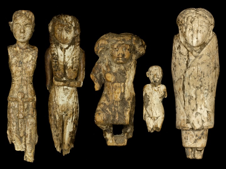 Hierakonpolis statuettes.jpg